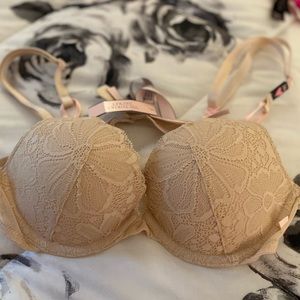 NWT VS Push up bra!